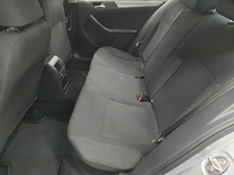 2015 Volkswagen Jetta SE Sport photo 5