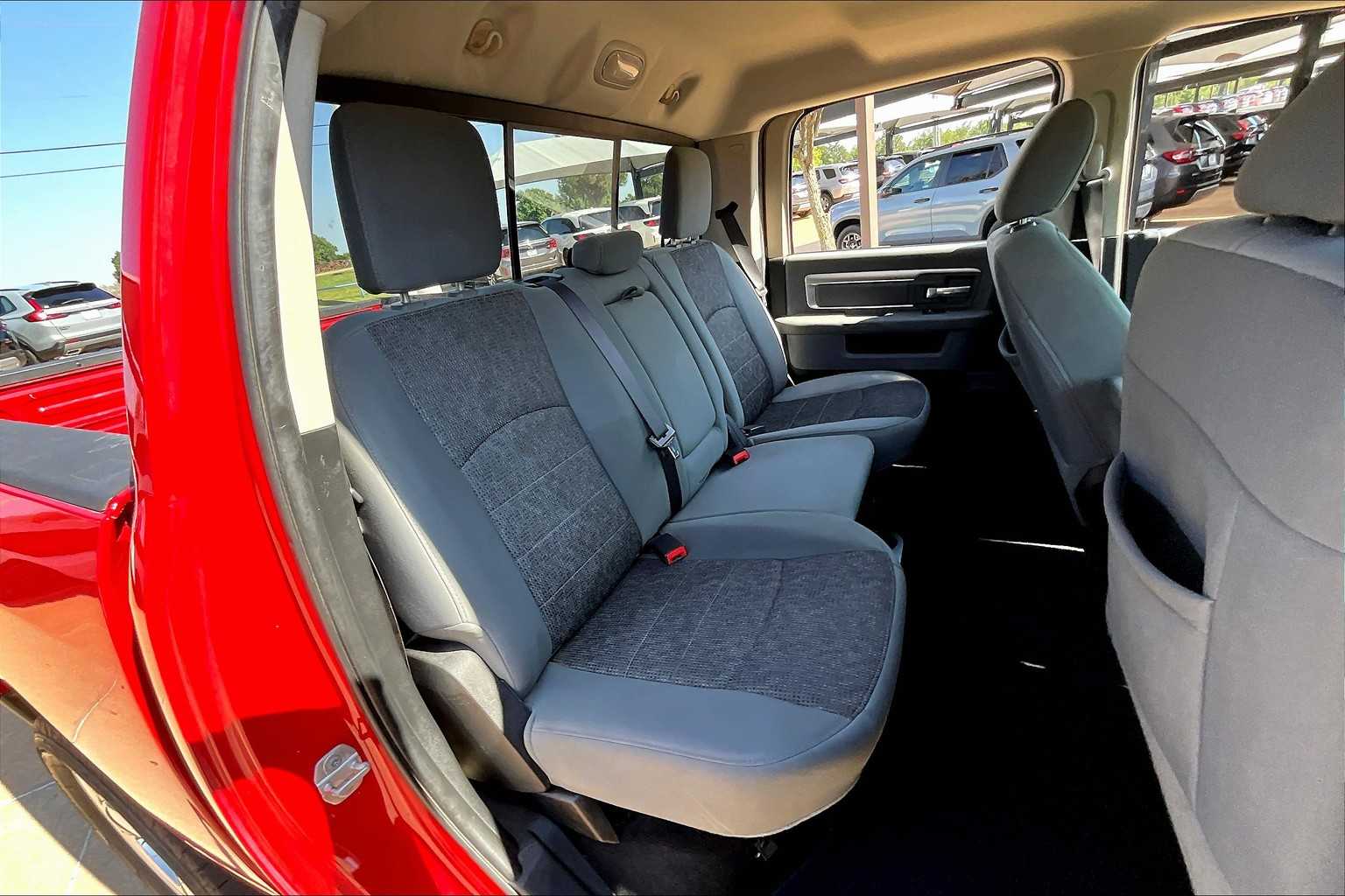2015 Ram 1500 Big Horn photo 18