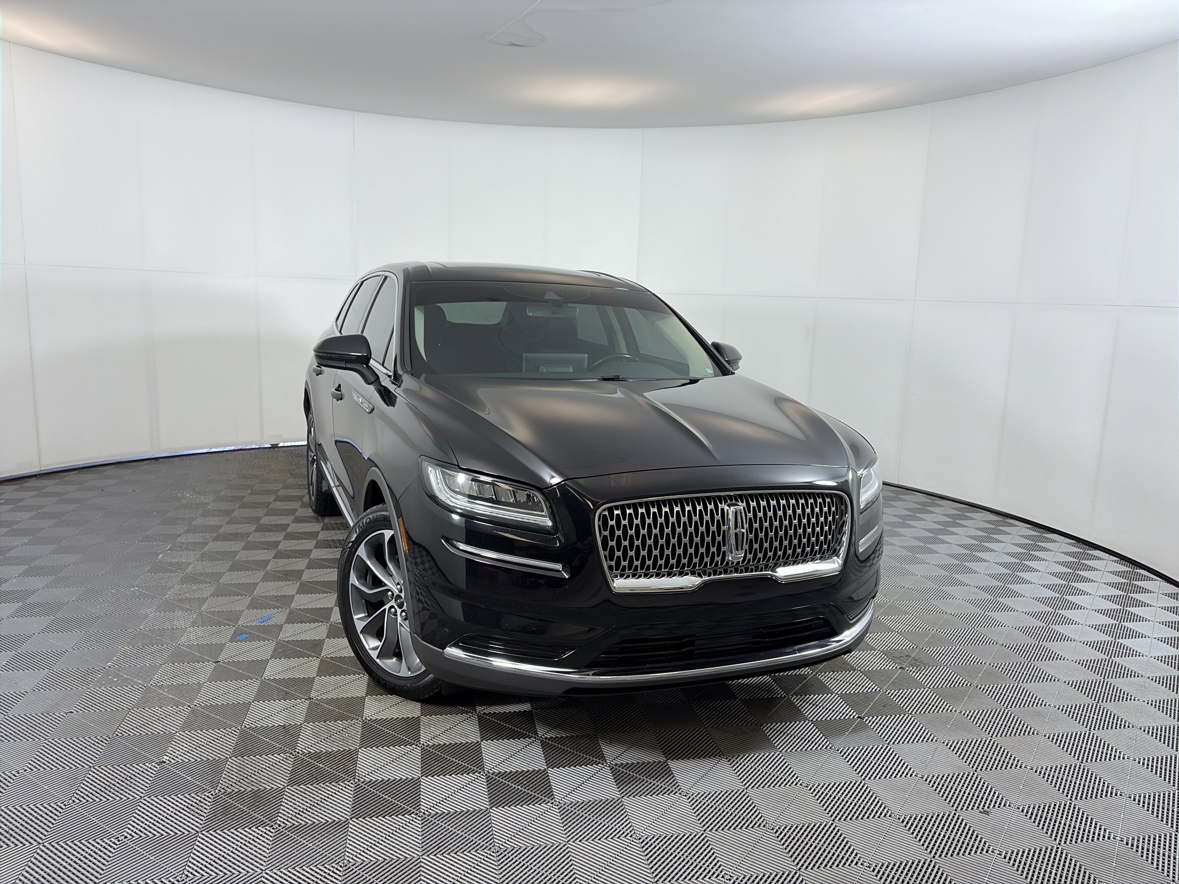 2022 Lincoln Nautilus Reserve's photo