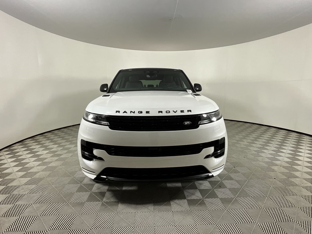 2025 Land Rover Range Rover Sport SE photo 3