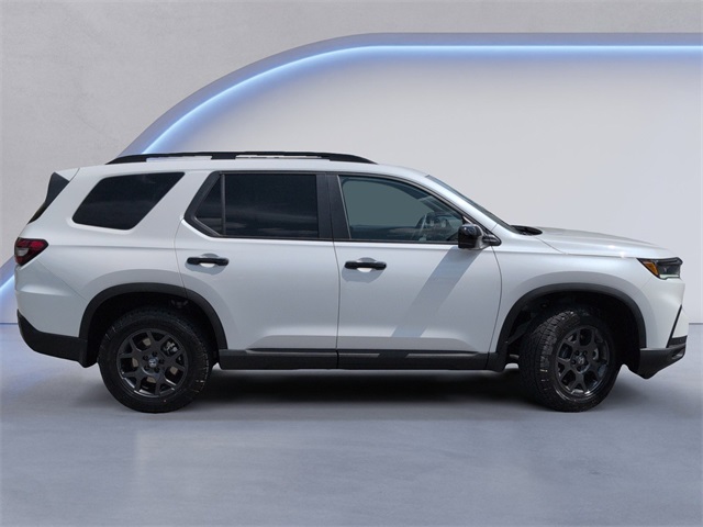 2025 Honda Pilot TrailSport photo 2
