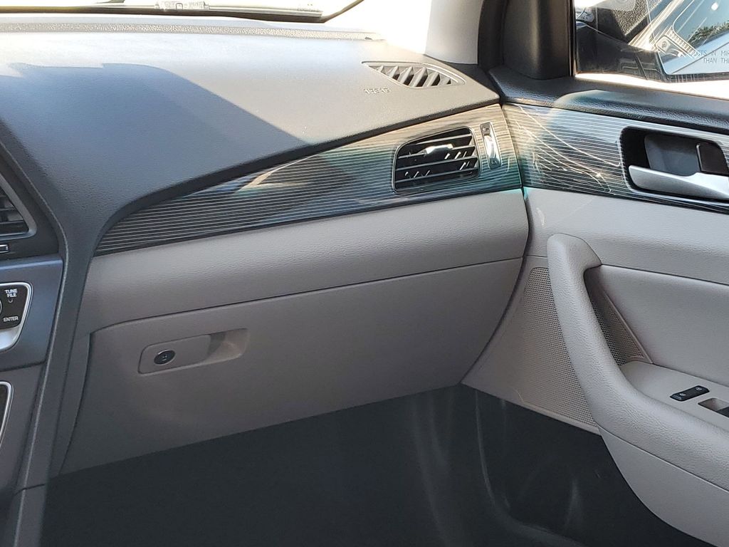 2019 Hyundai Sonata Limited photo 24