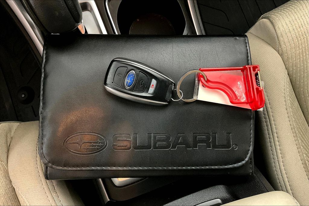 2019 Subaru Ascent Premium photo 10