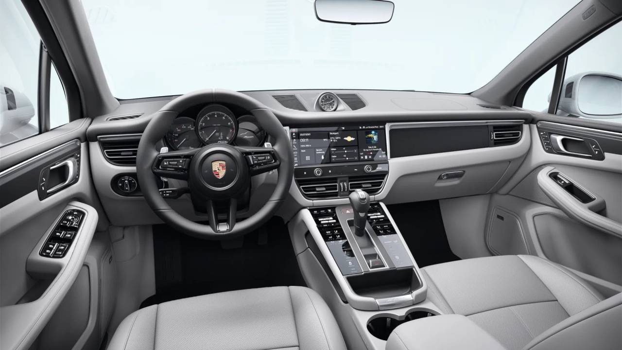 2026 Porsche Macan T photo 10