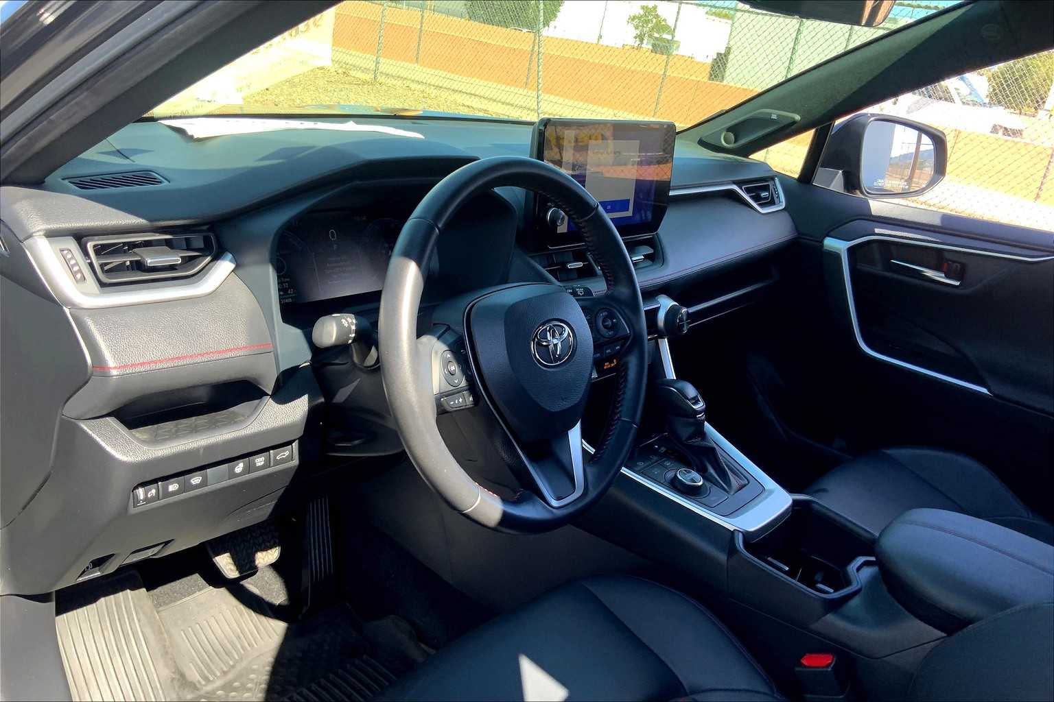 2023 Toyota RAV4 Prime XSE photo 14