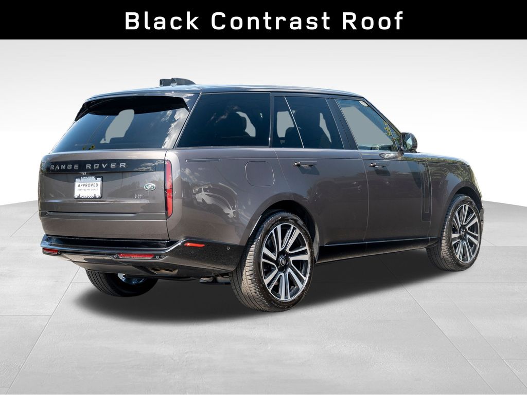 2023 Land Rover Range Rover SE photo 4