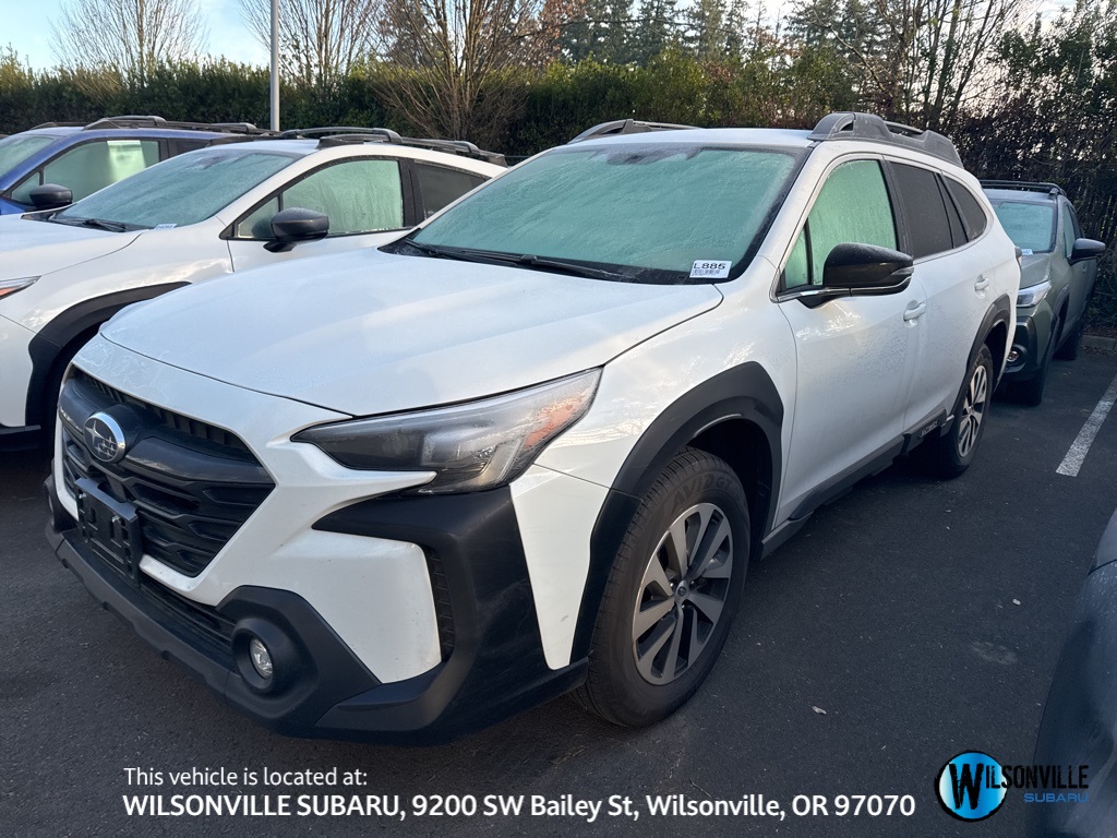 2025 Subaru Outback Premium's photo