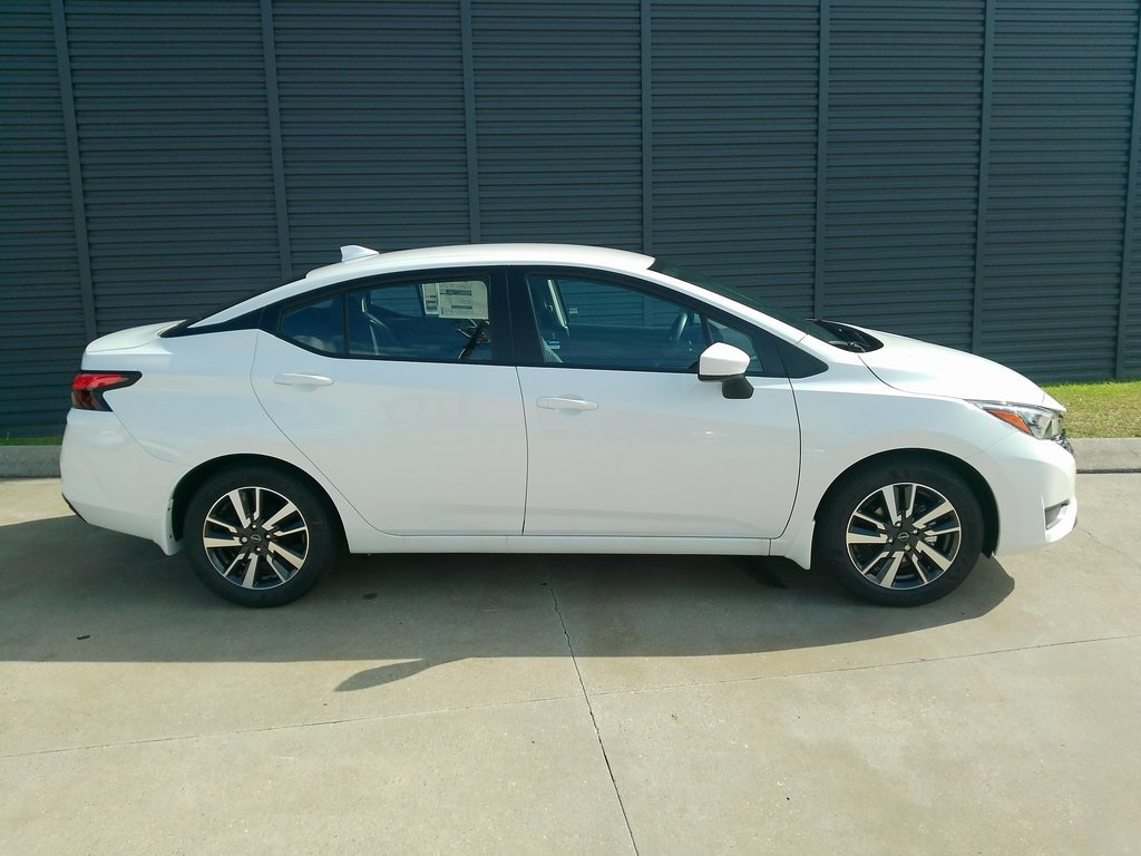 2025 Nissan Versa SV photo 2