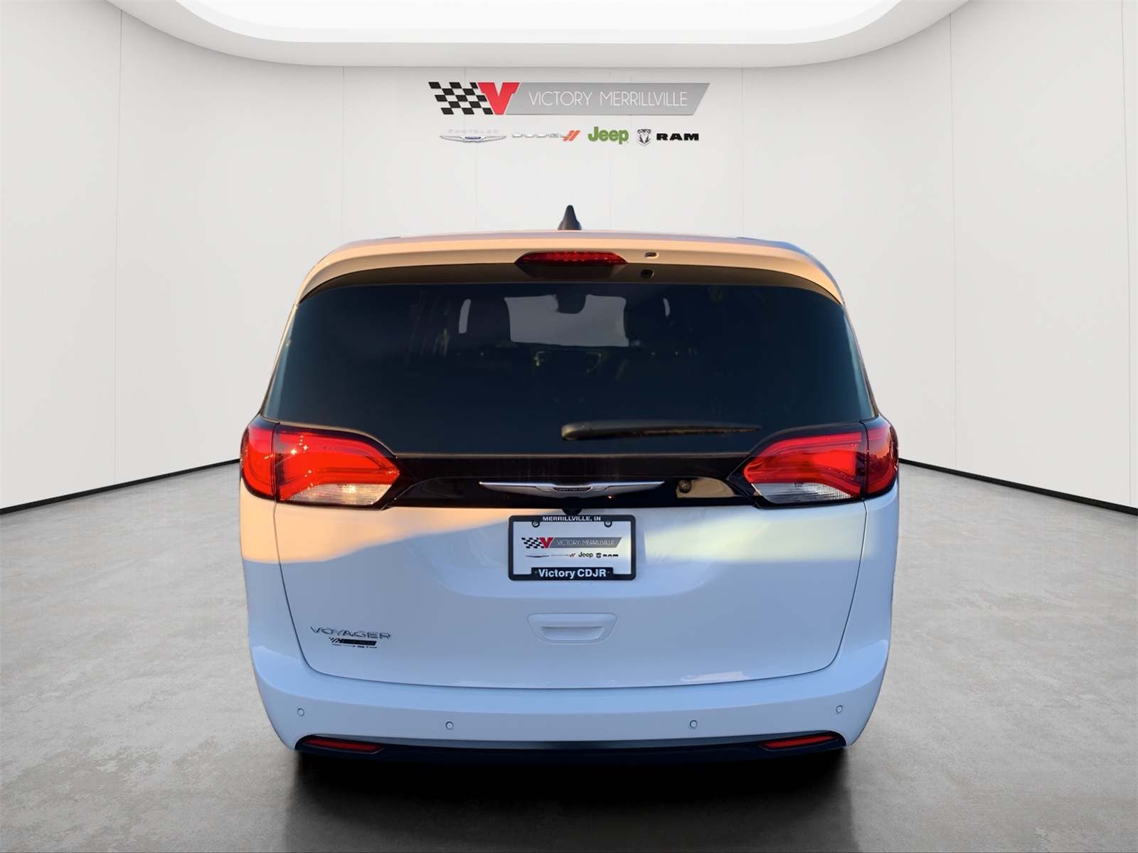 2026 Chrysler Voyager LX photo 4