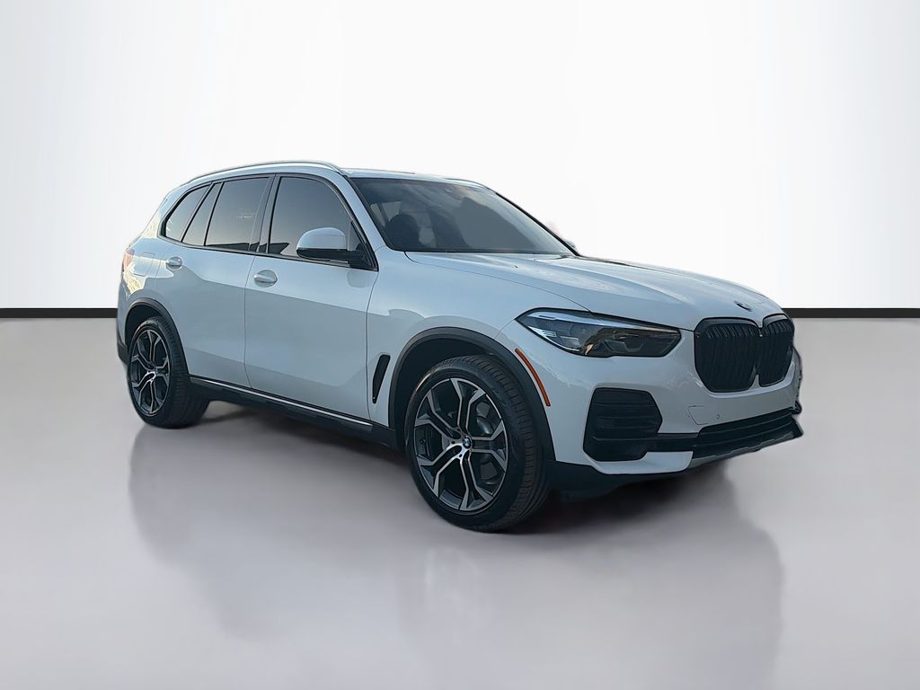 2022 BMW X5 40i's photo