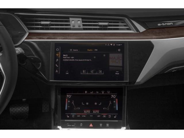 2022 Audi e-tron Premium Plus photo 12