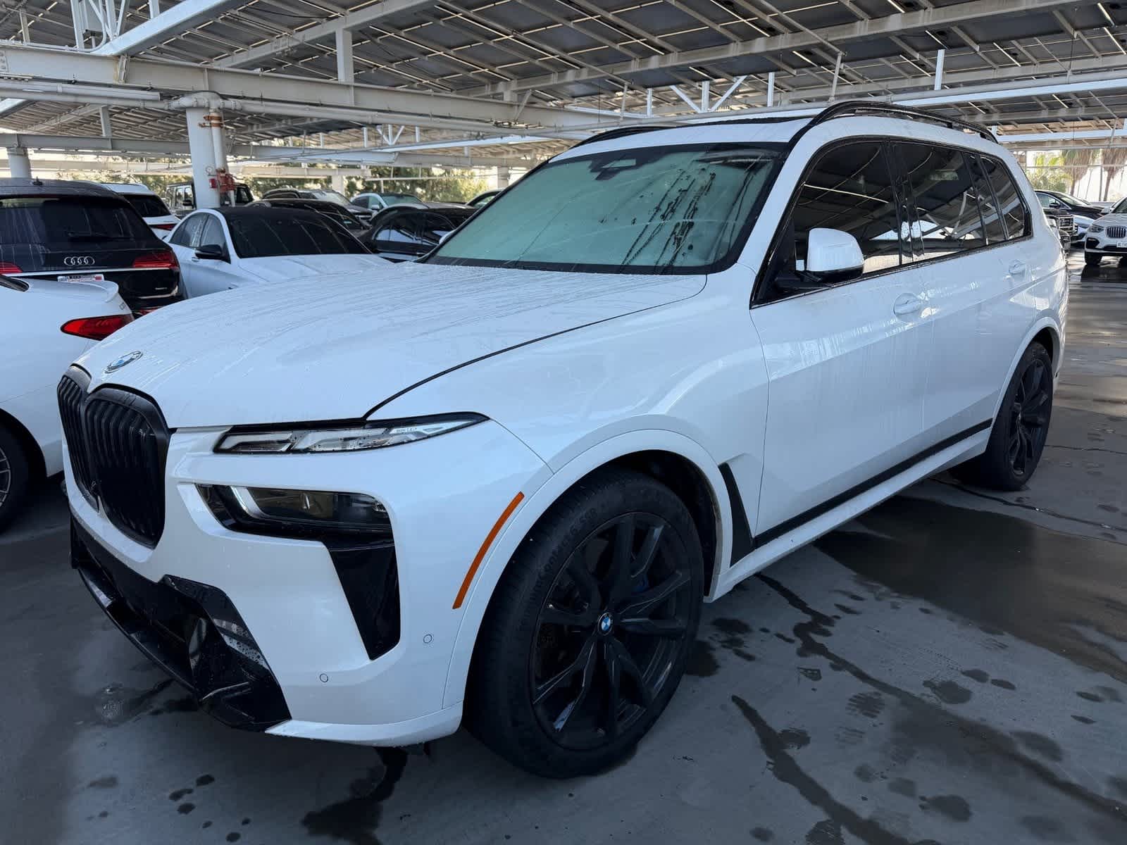 2024 BMW X7 40i's photo