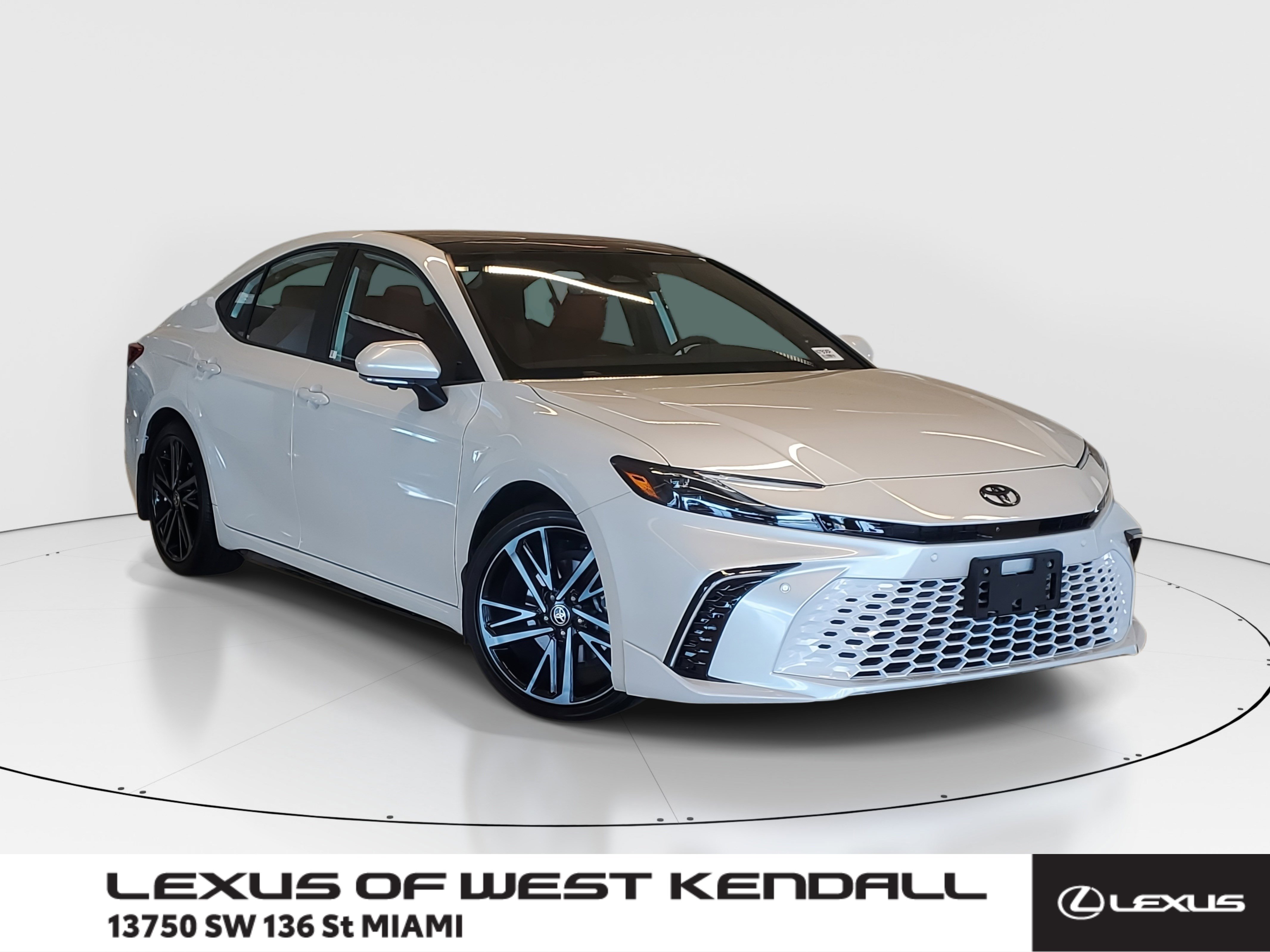 2025 Toyota Camry XSE's photo