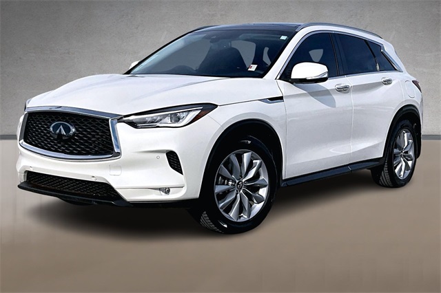 2022 INFINITI QX50 Essential's photo