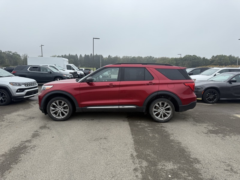2020 Ford Explorer XLT photo 9