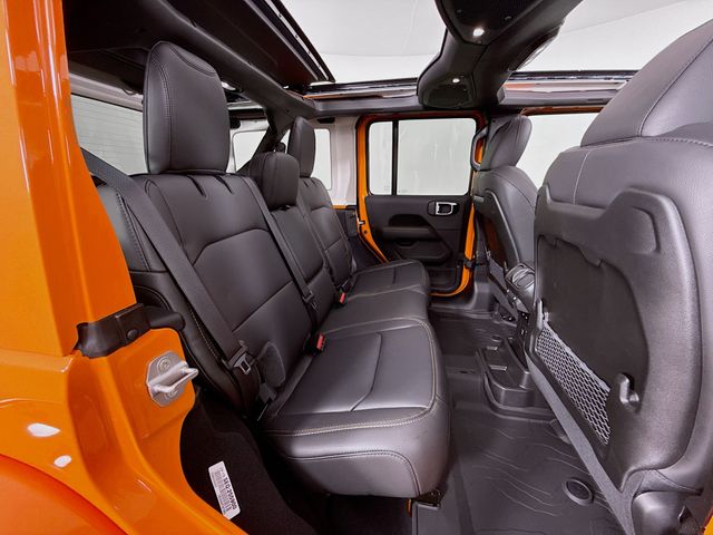 2025 Jeep Wrangler Sahara photo 24