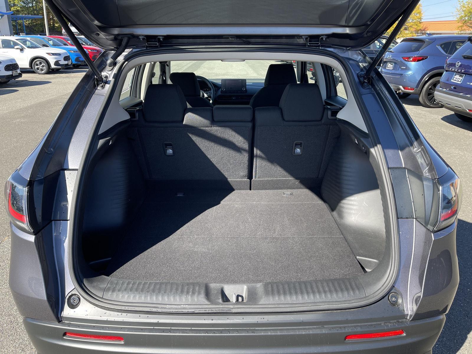 2023 Honda HR-V LX photo 14
