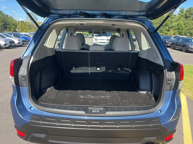 2022 Subaru Forester Base photo 6