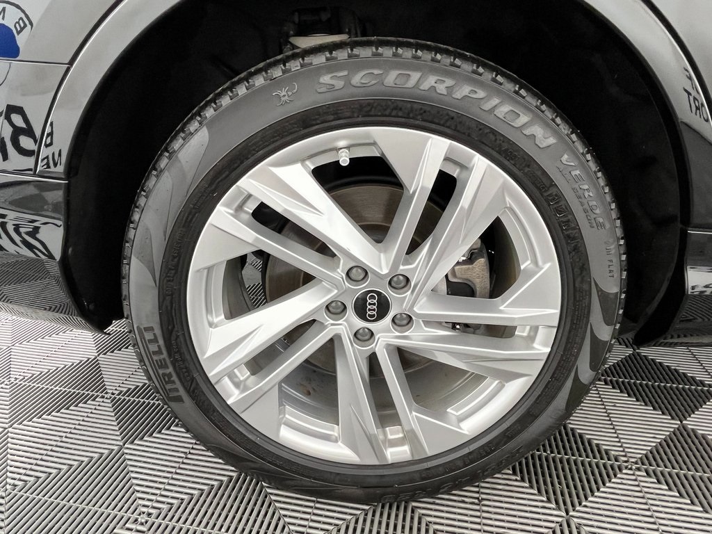 2023 Audi Q7 55 Prestige photo 12