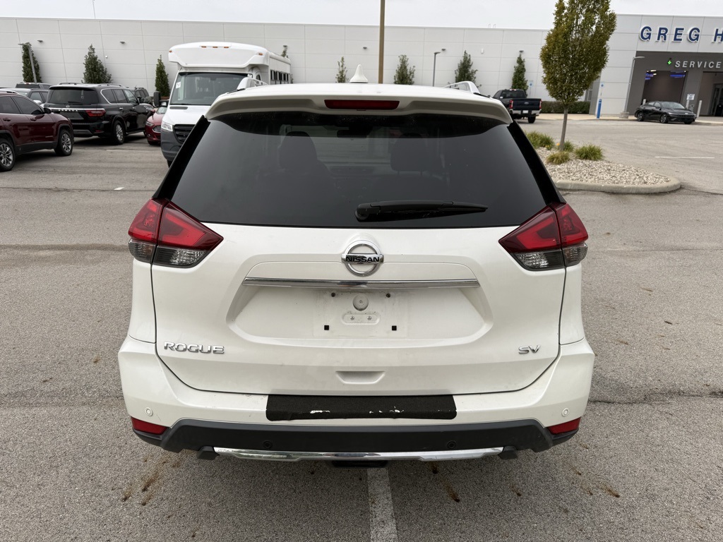 2020 Nissan Rogue SV photo 8