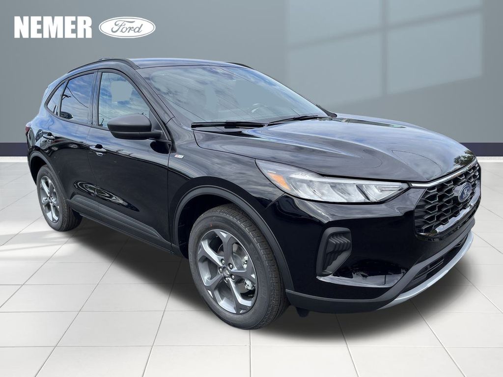 2025 Ford Escape ST-Line's photo