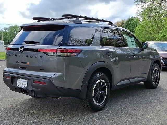 2025 Nissan Pathfinder Rock Creek photo 2