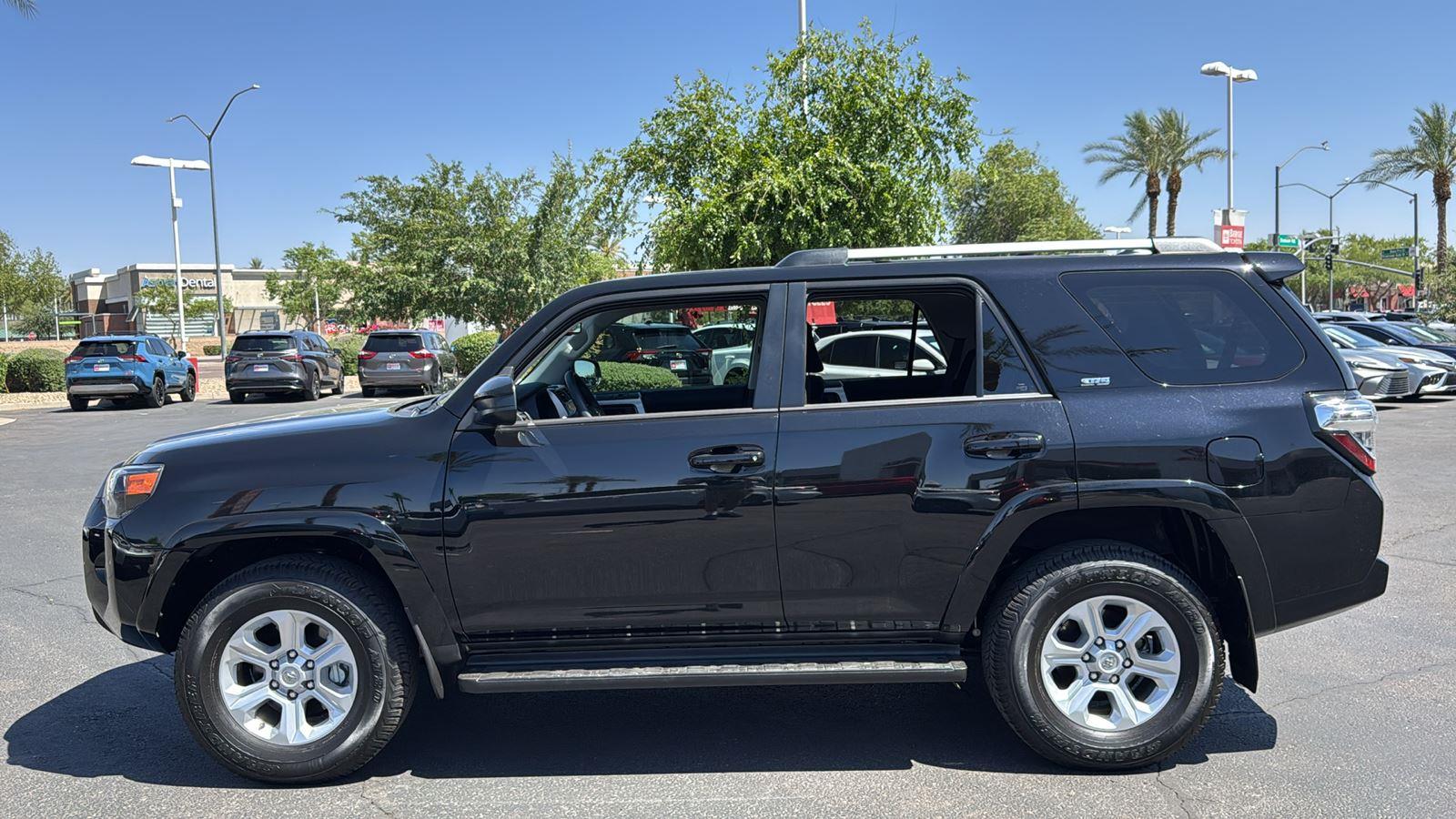 2024 Toyota 4Runner SR5 photo 3