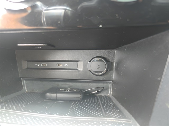 2024 Volkswagen Taos SE photo 15