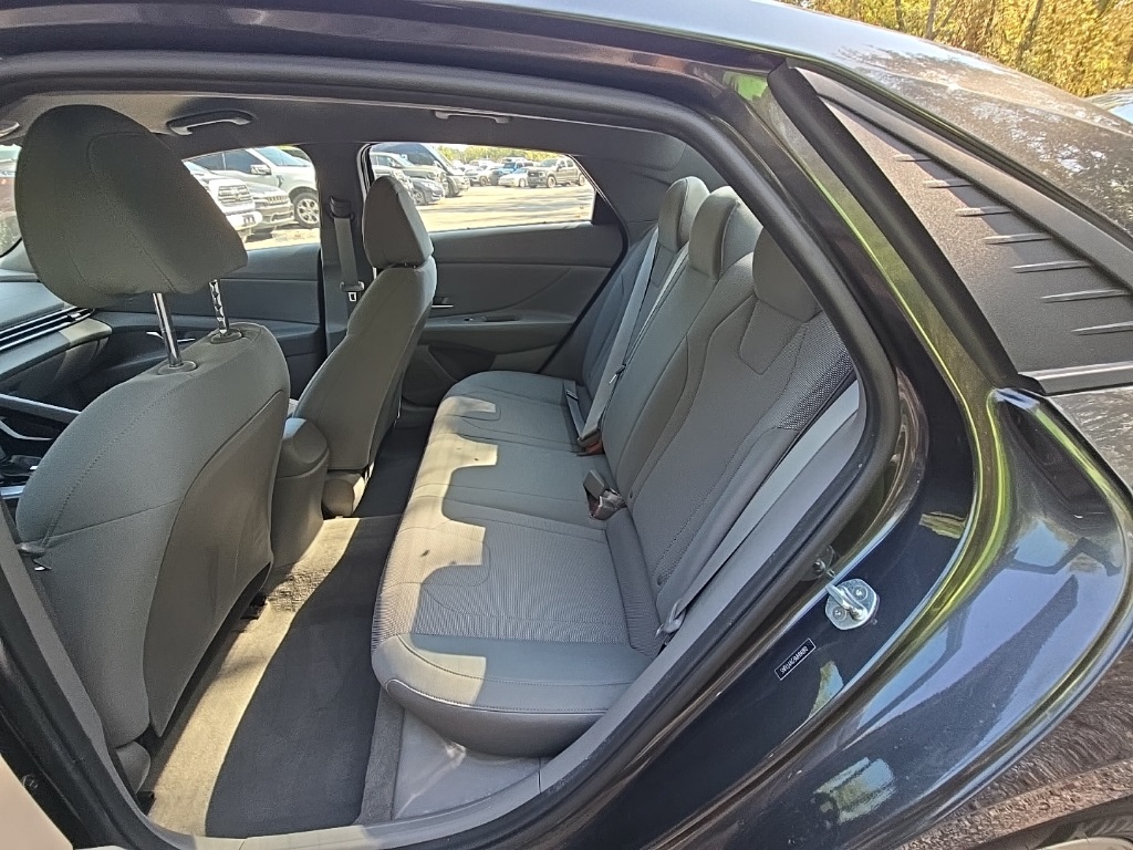 2021 Hyundai Elantra SE photo 10