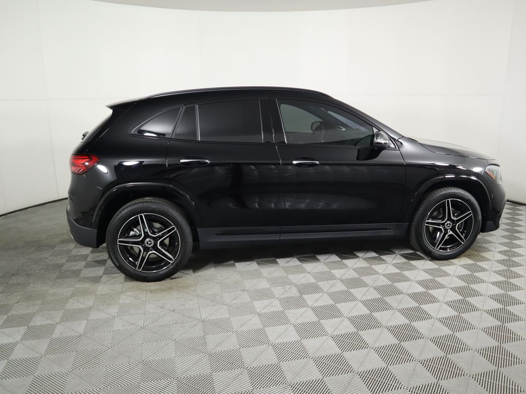 2025 Mercedes Benz GLA 250 photo 4