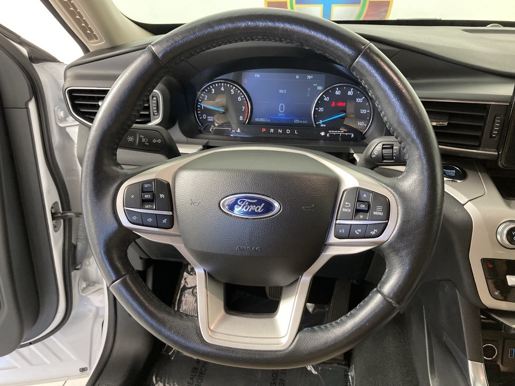 2023 Ford Explorer XLT photo 7