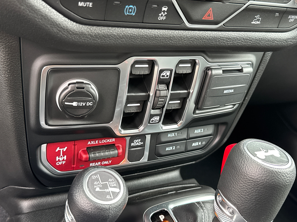 2025 Jeep Wrangler 4xe Willys photo 28