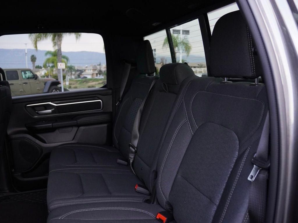 New 2026 Granite Crystal Metallic Clear-Coat Exterior Paint RAM Big Horn/Lone Star image 20