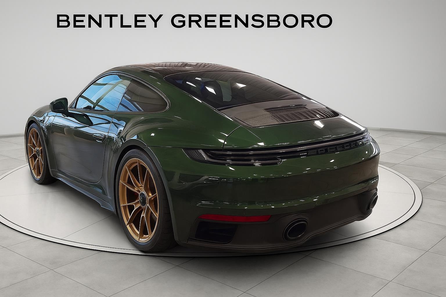 2026 Porsche 911 GT3 Touring photo 3