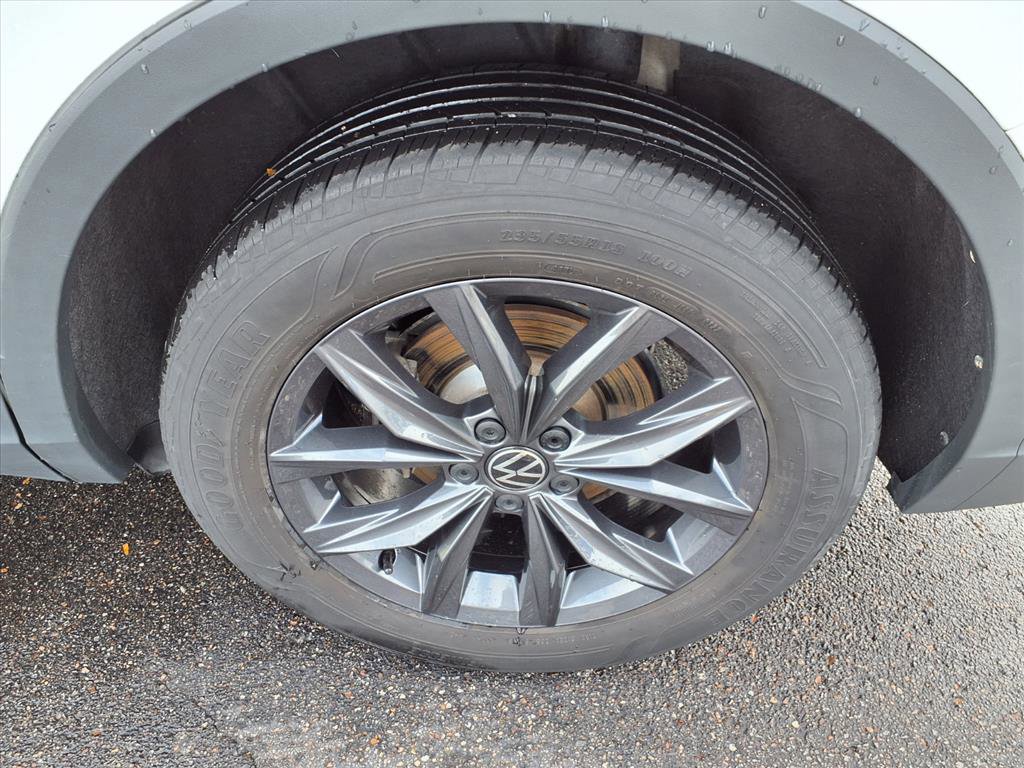 2022 Volkswagen Tiguan SE photo 12