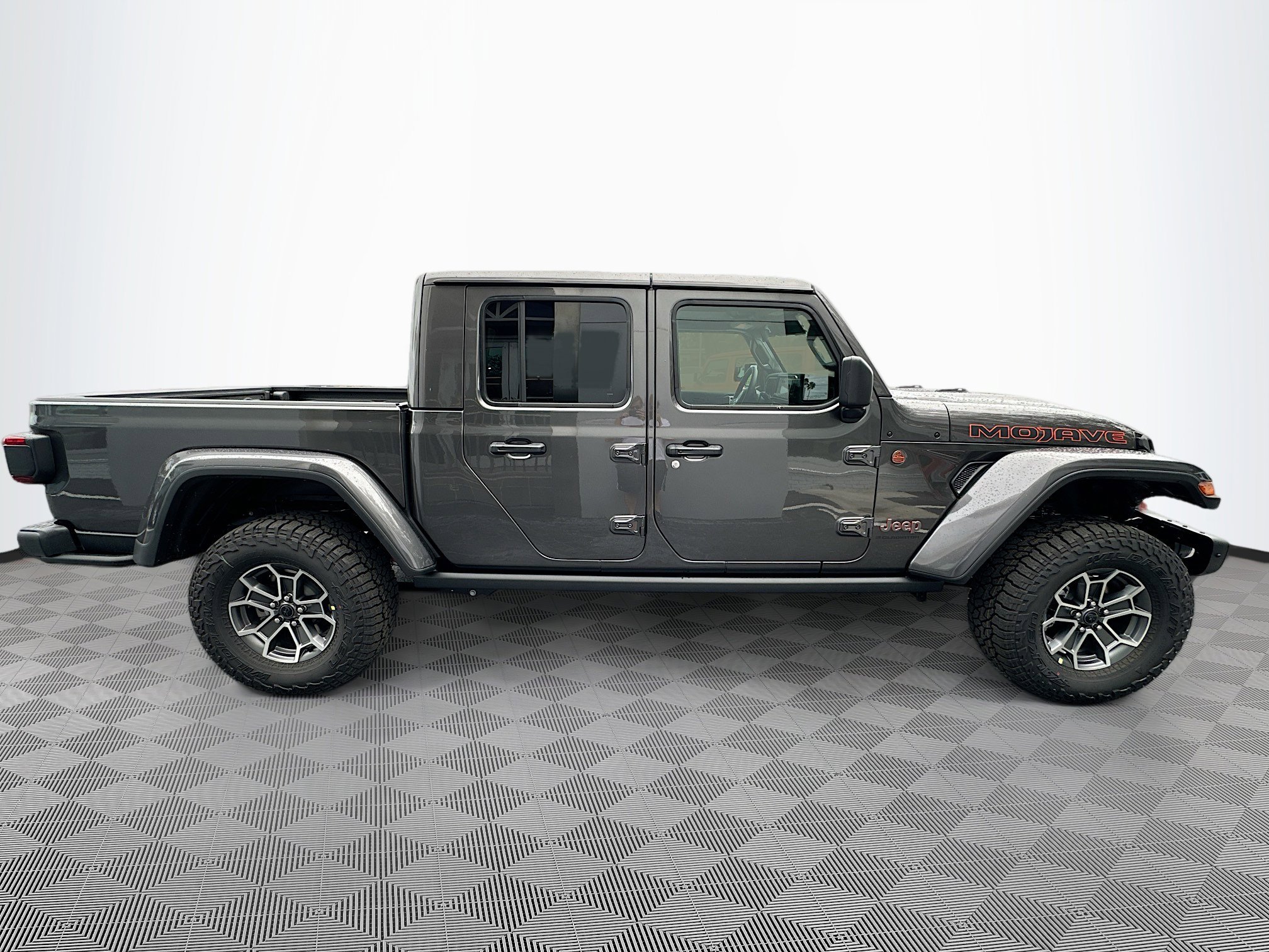 2025 Jeep Gladiator Mojave photo 2