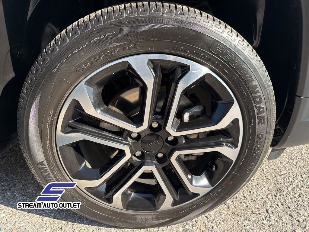 2022 Jeep Compass Limited photo 12
