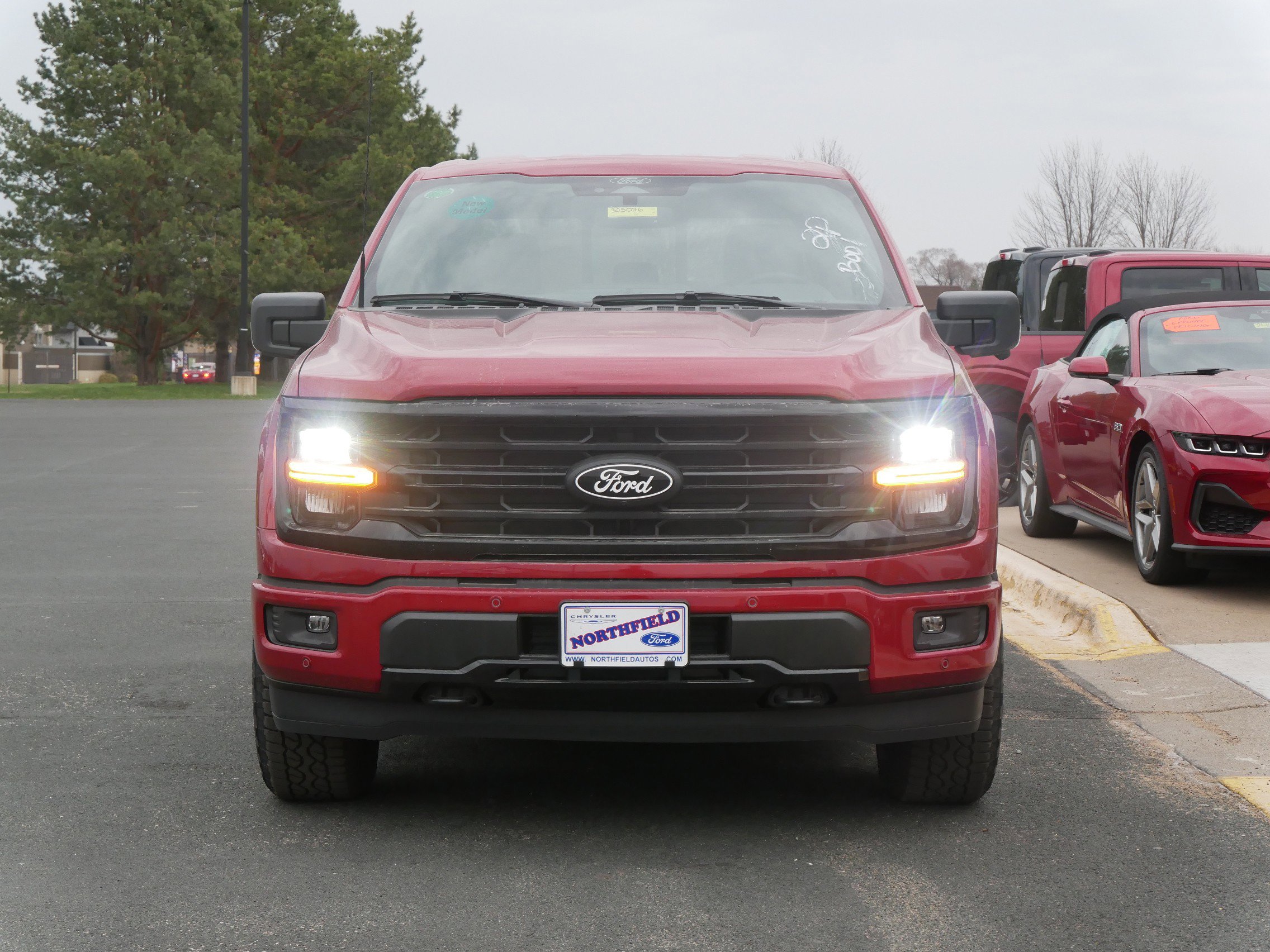 2025 Ford F-150 XLT photo 3