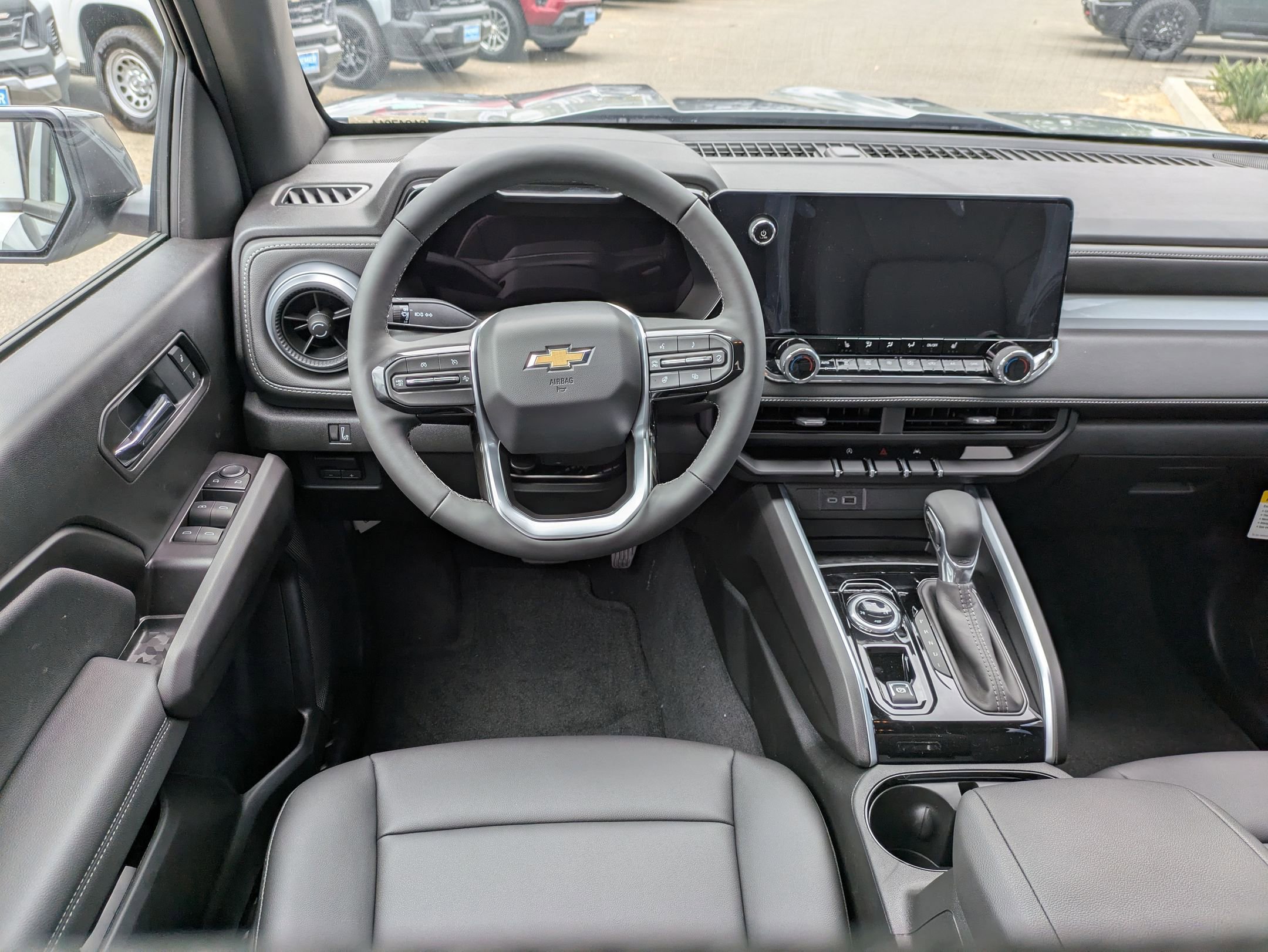 2025 Chevrolet Colorado Work Truck LT photo 14