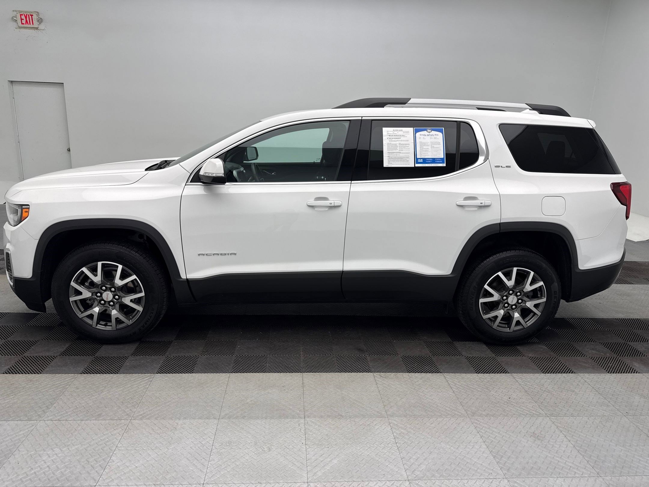 2021 Gmc Acadia SLE photo 2