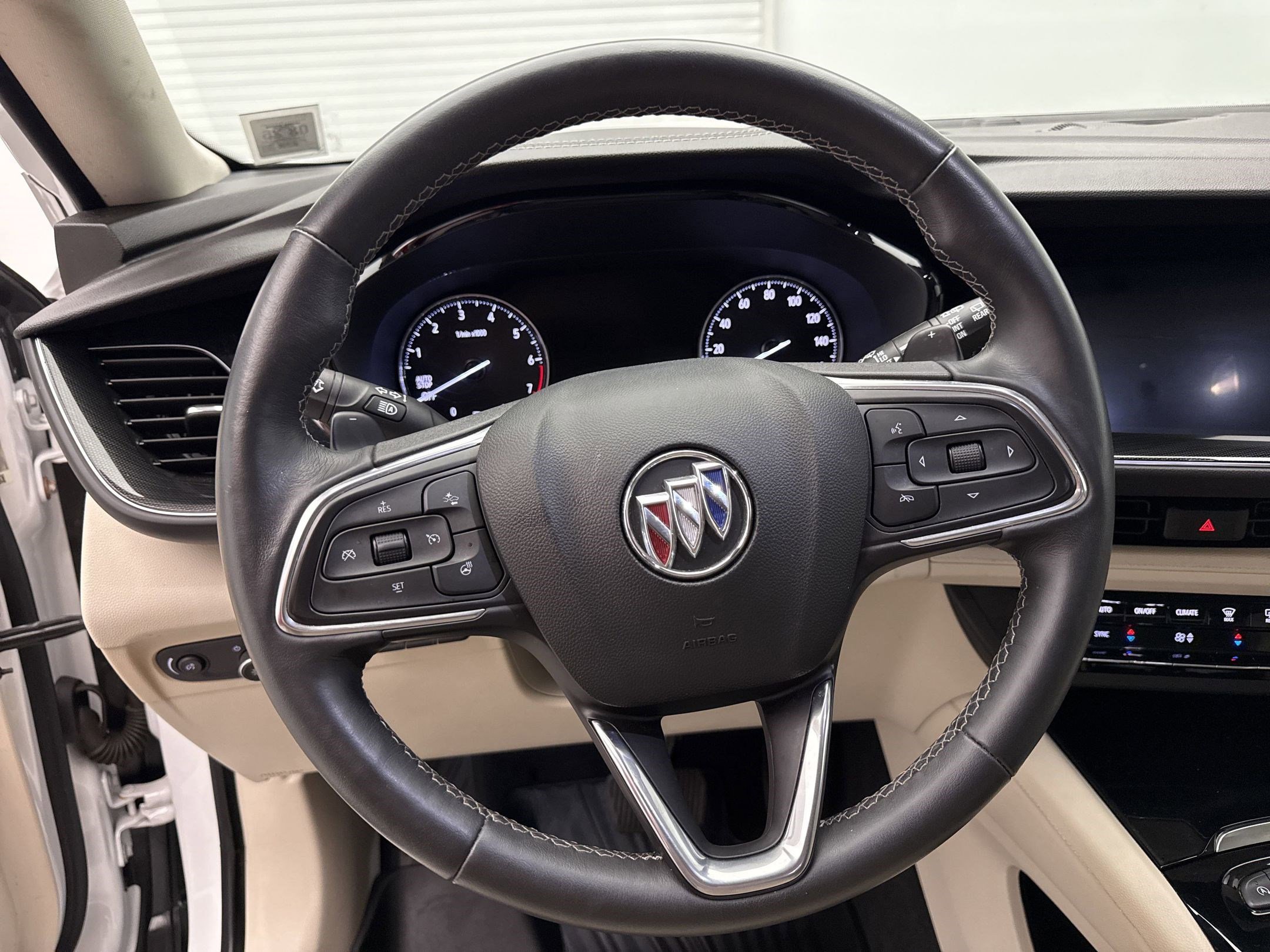 2022 Buick Envision Essence photo 15