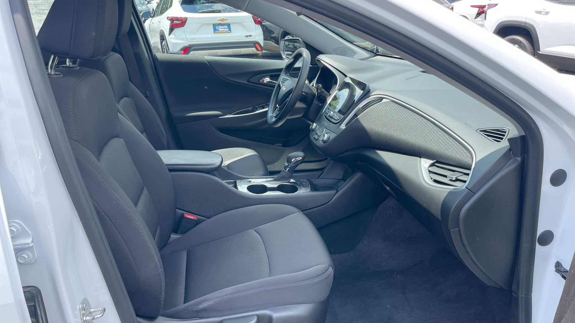 2022 Chevrolet Malibu LS photo 25