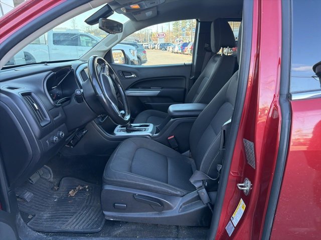 2015 Chevrolet Colorado LT photo 2