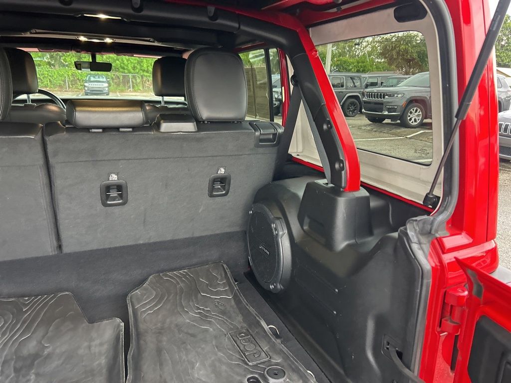 2021 Jeep Wrangler Unlimited Sahara High Altitude 4xe photo 32