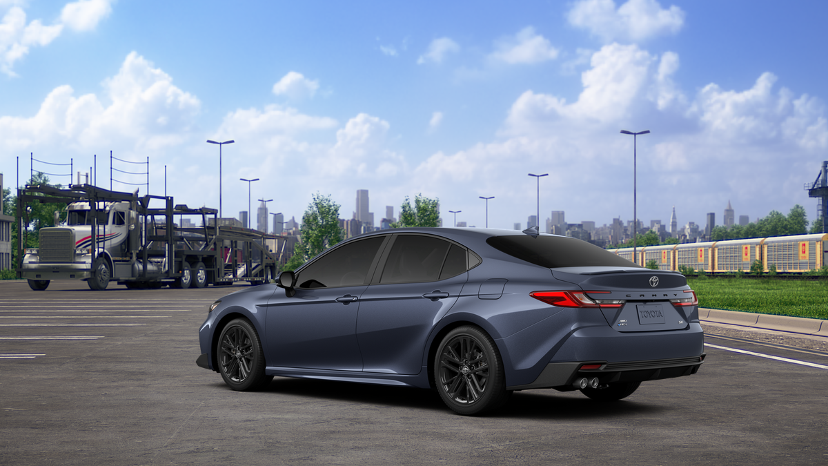 2026 Toyota Camry SE photo 5