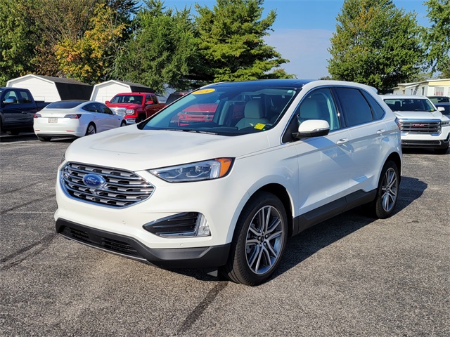 2024 Ford Edge Titanium photo 9