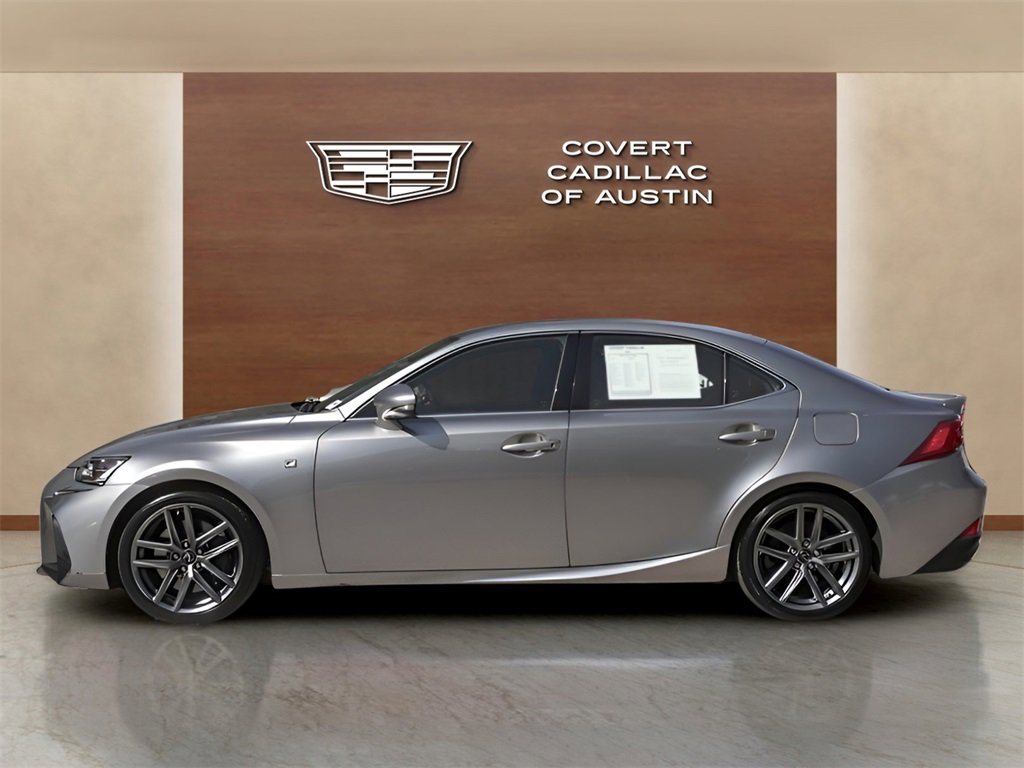 2017 Lexus IS 200t photo 2