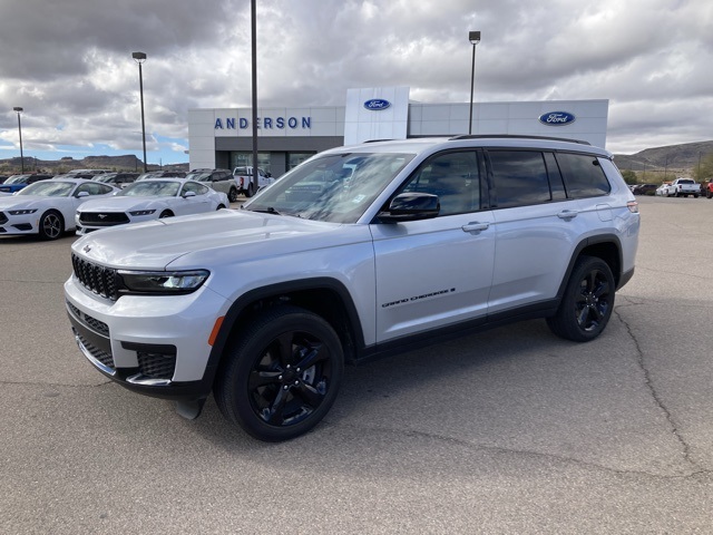 2023 Jeep Grand Cherokee L Altitude's photo