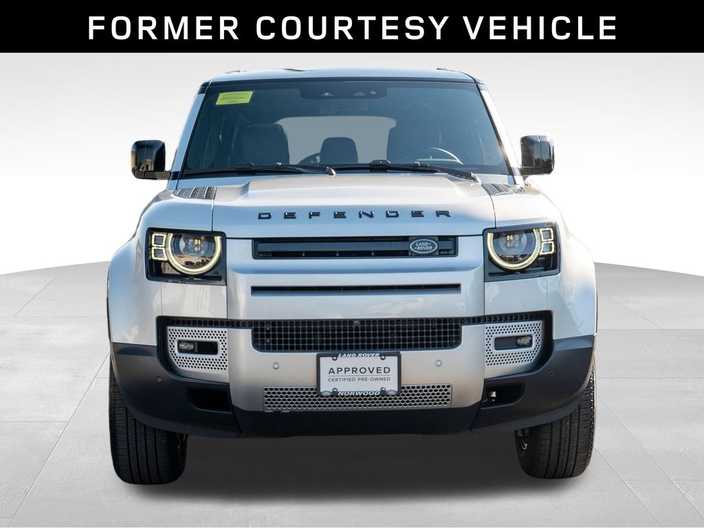 2024 Land Rover Defender 110 S photo 2