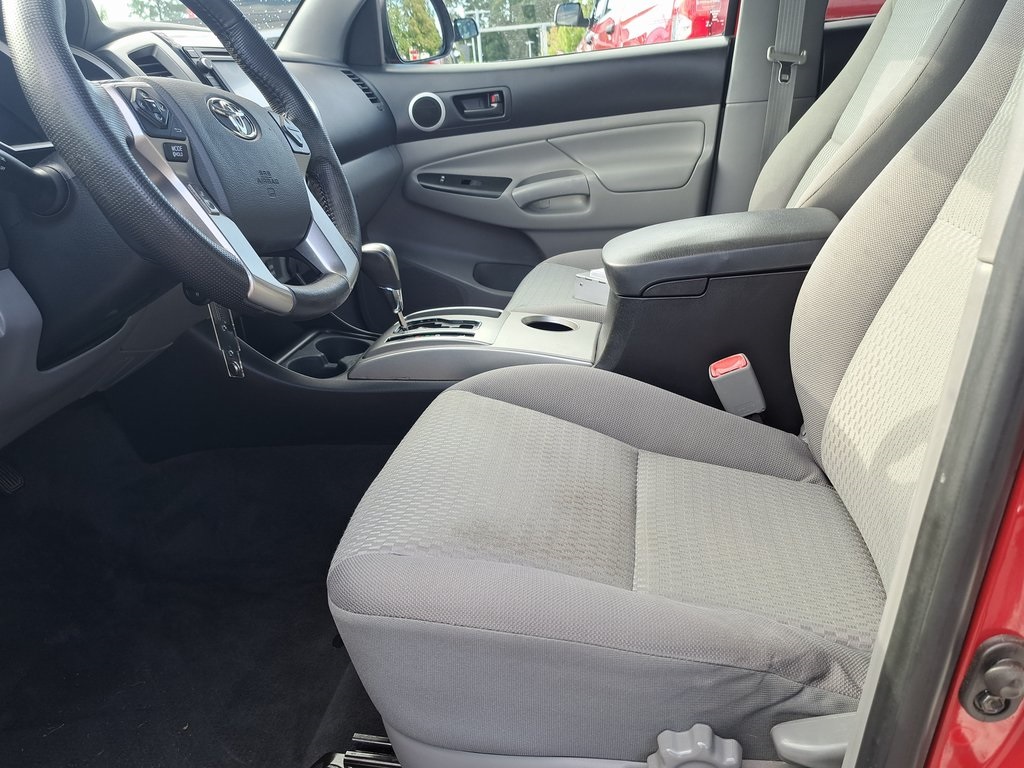 2015 Toyota Tacoma Base photo 25